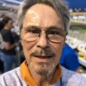 Meet your Posher, Tom